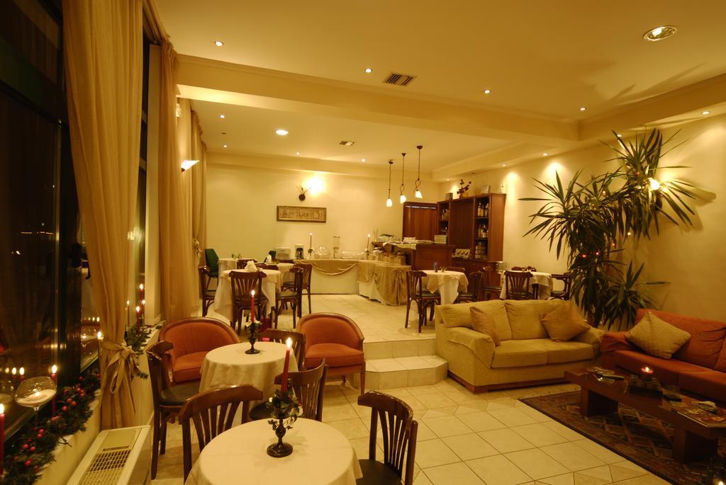 Hotel Galaxy Krepeni Buitenkant foto
