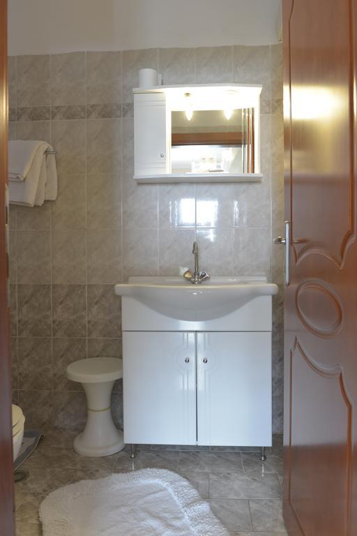 Hotel Galaxy Krepeni Buitenkant foto